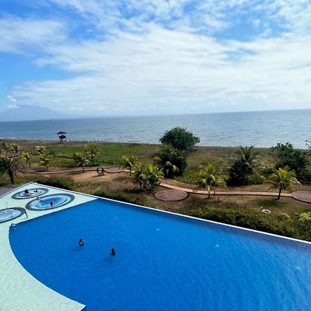 Seafront Residences Vacation Getaway San Juan  Exteriör bild