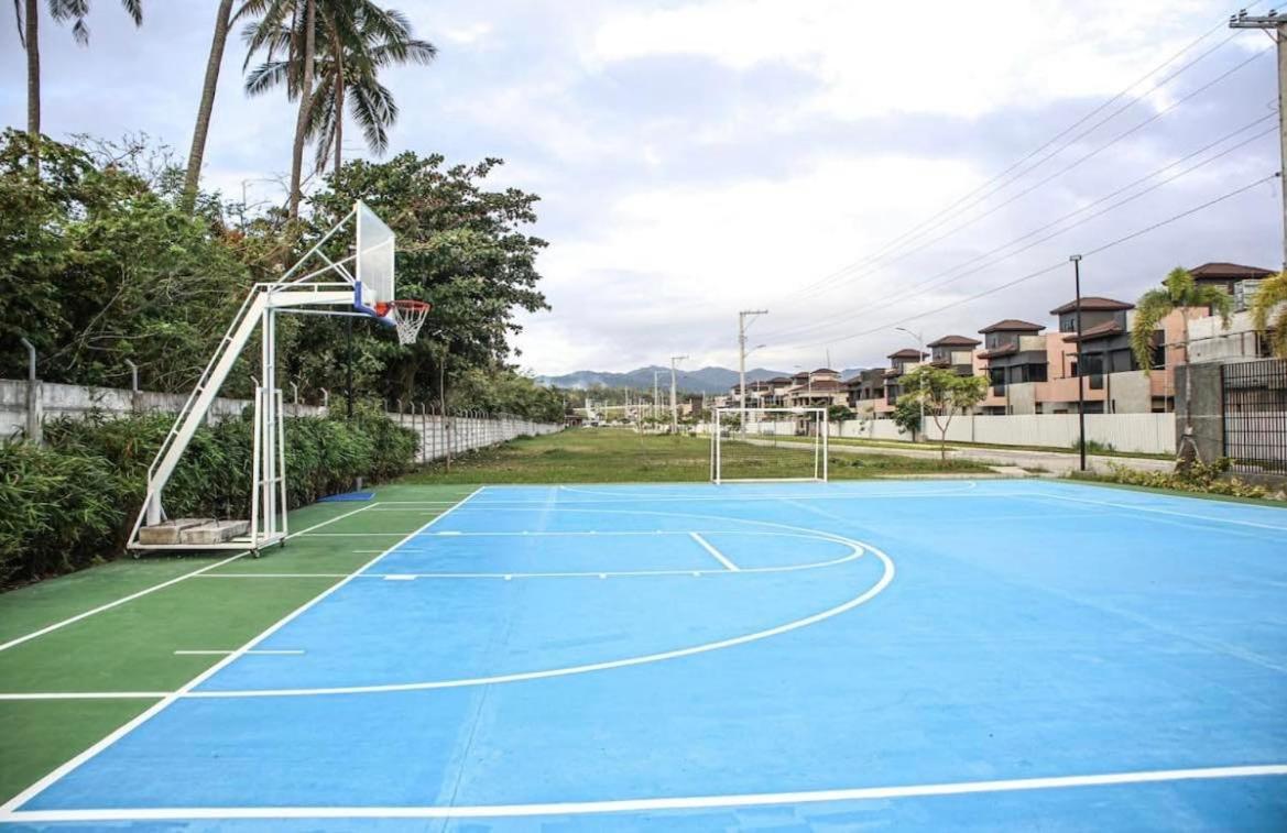 Seafront Residences Vacation Getaway San Juan  Exteriör bild