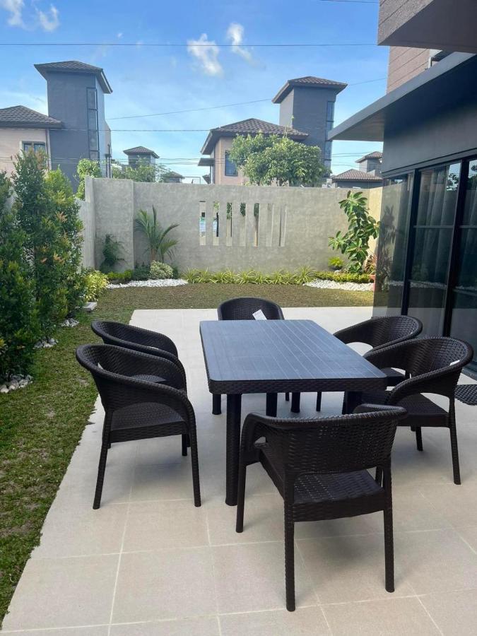 Seafront Residences Vacation Getaway San Juan  Exteriör bild