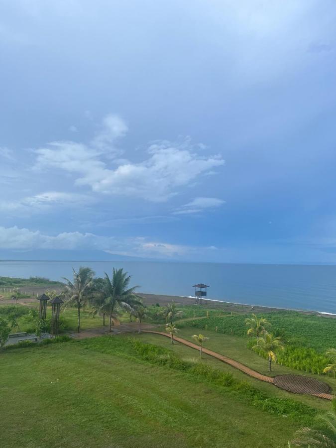 Seafront Residences Vacation Getaway San Juan  Exteriör bild