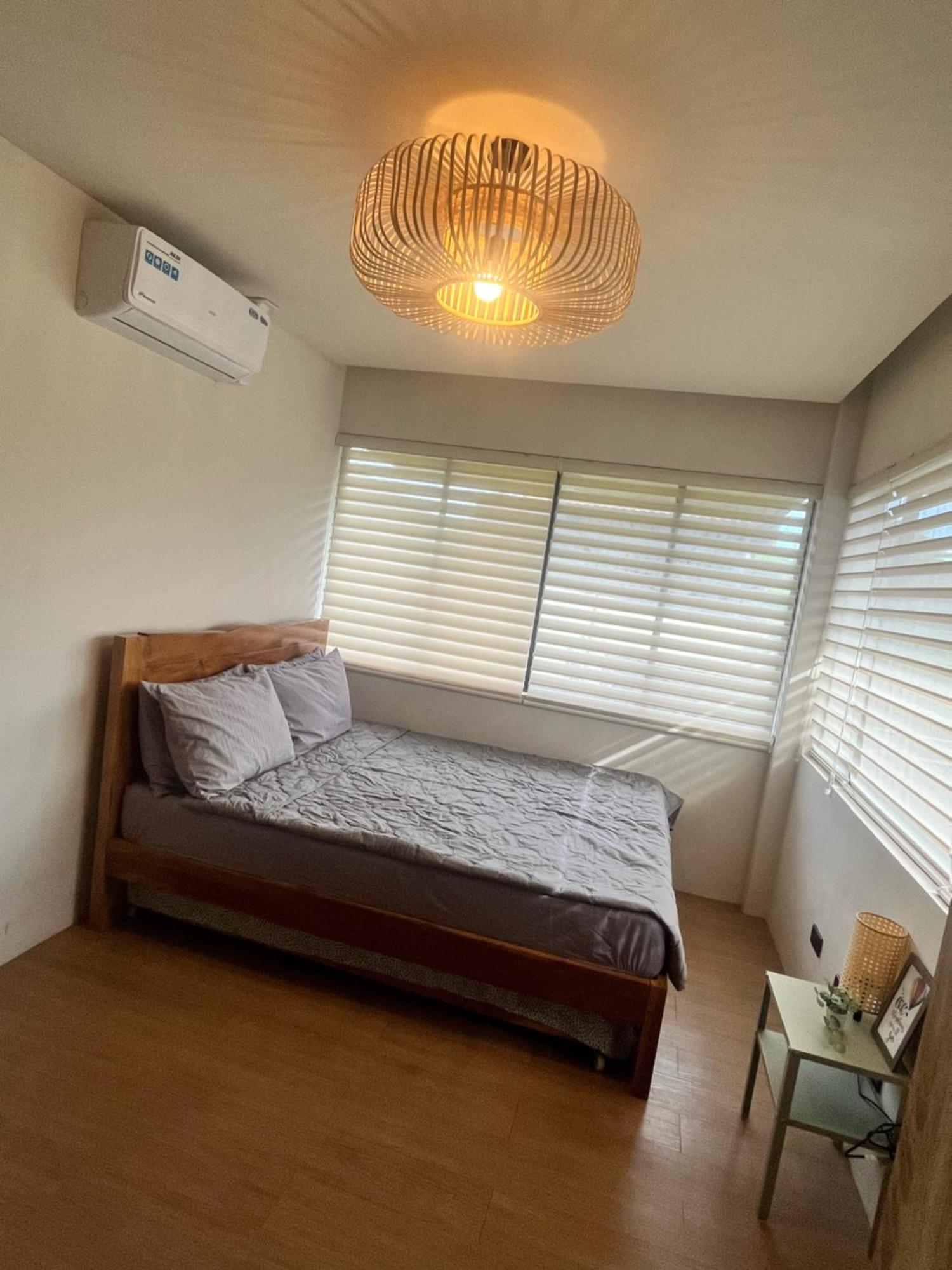 Seafront Residences Vacation Getaway San Juan  Exteriör bild