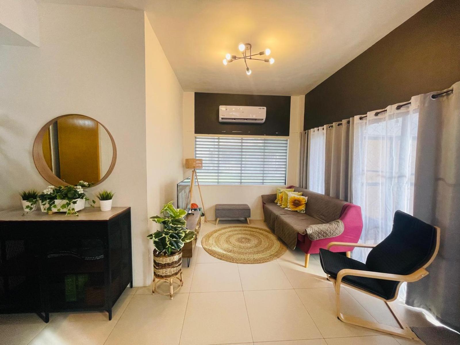 Seafront Residences Vacation Getaway San Juan  Exteriör bild